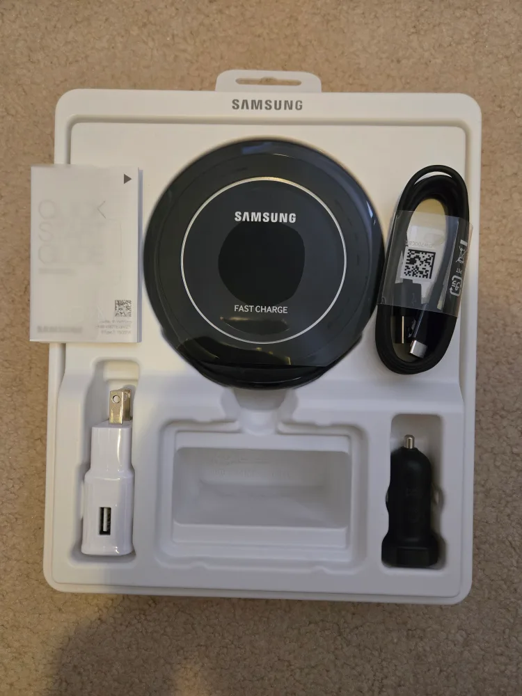Samsung Wireless Charger Stand & Car Charger [NEW] image indicator(2)