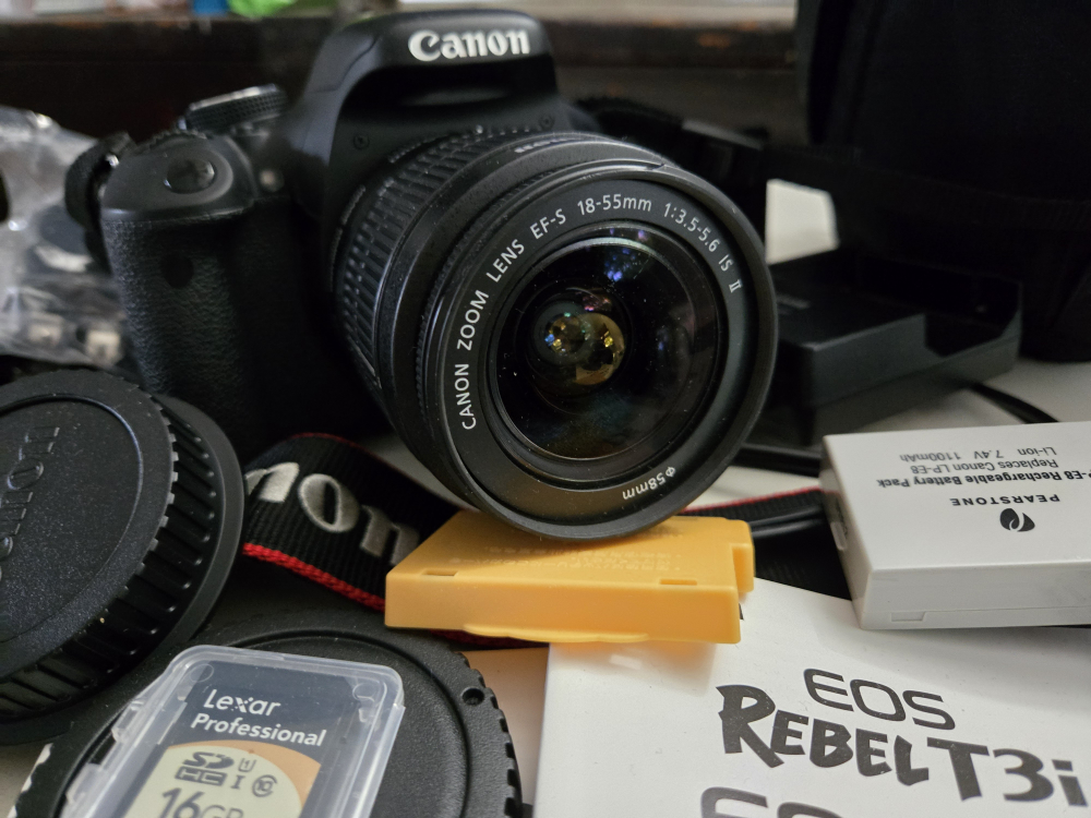 Canon EOS Rebel T3i DSLR Camera Bundle - photo 2