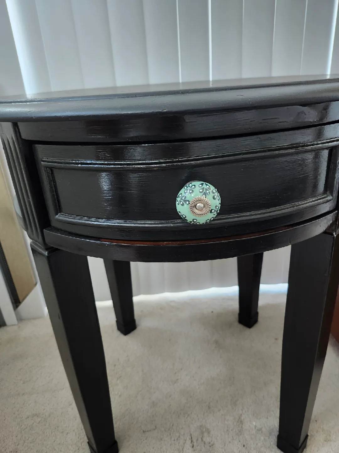 Black Round Side Table with Drawer image indicator(3)