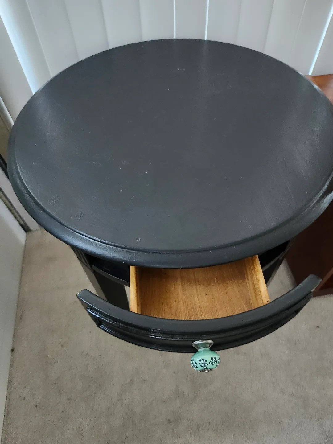 Black Round Side Table with Drawer image indicator(5)