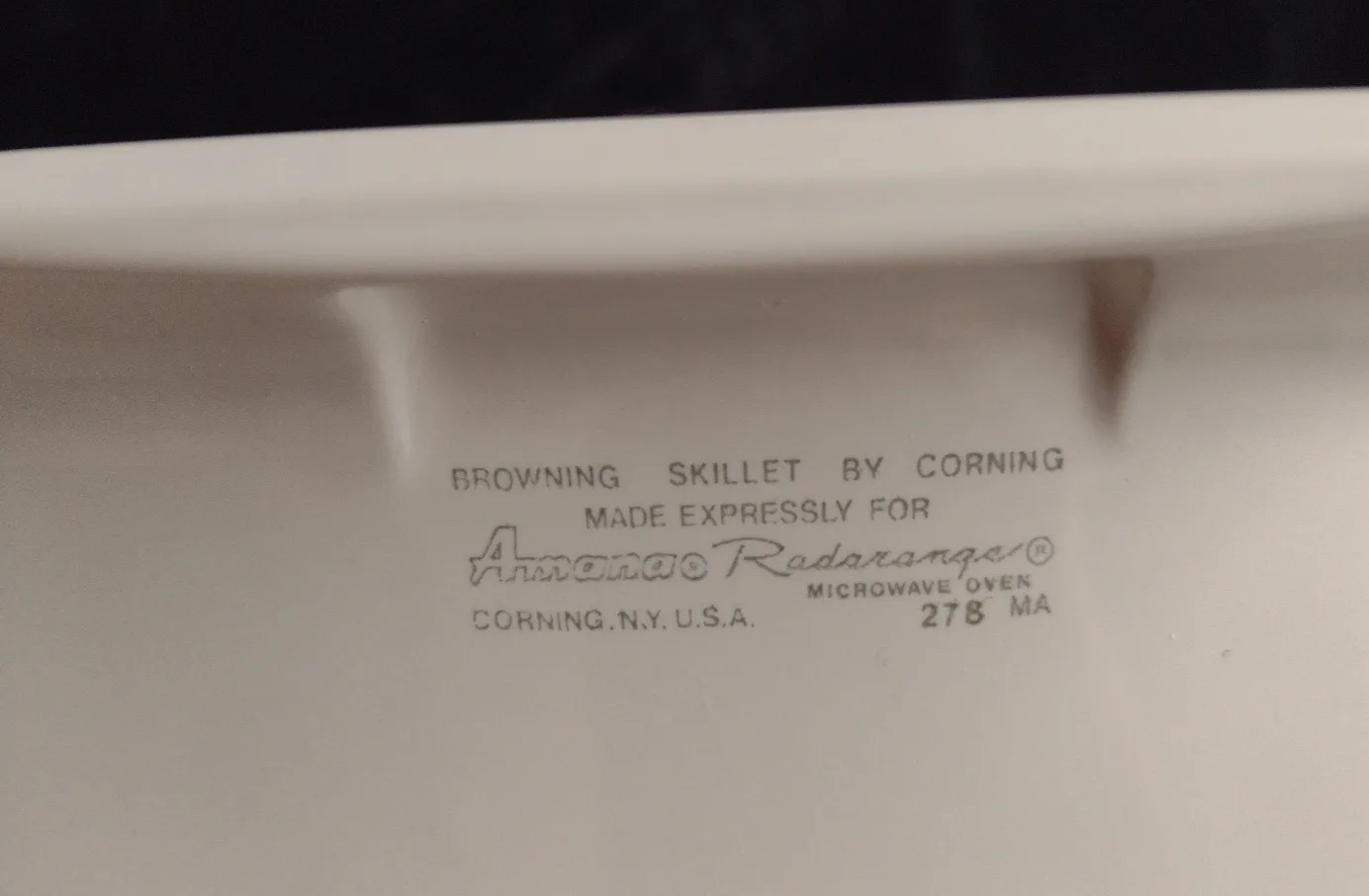 Corning Ware Casserole Dish with Lid image indicator(10)