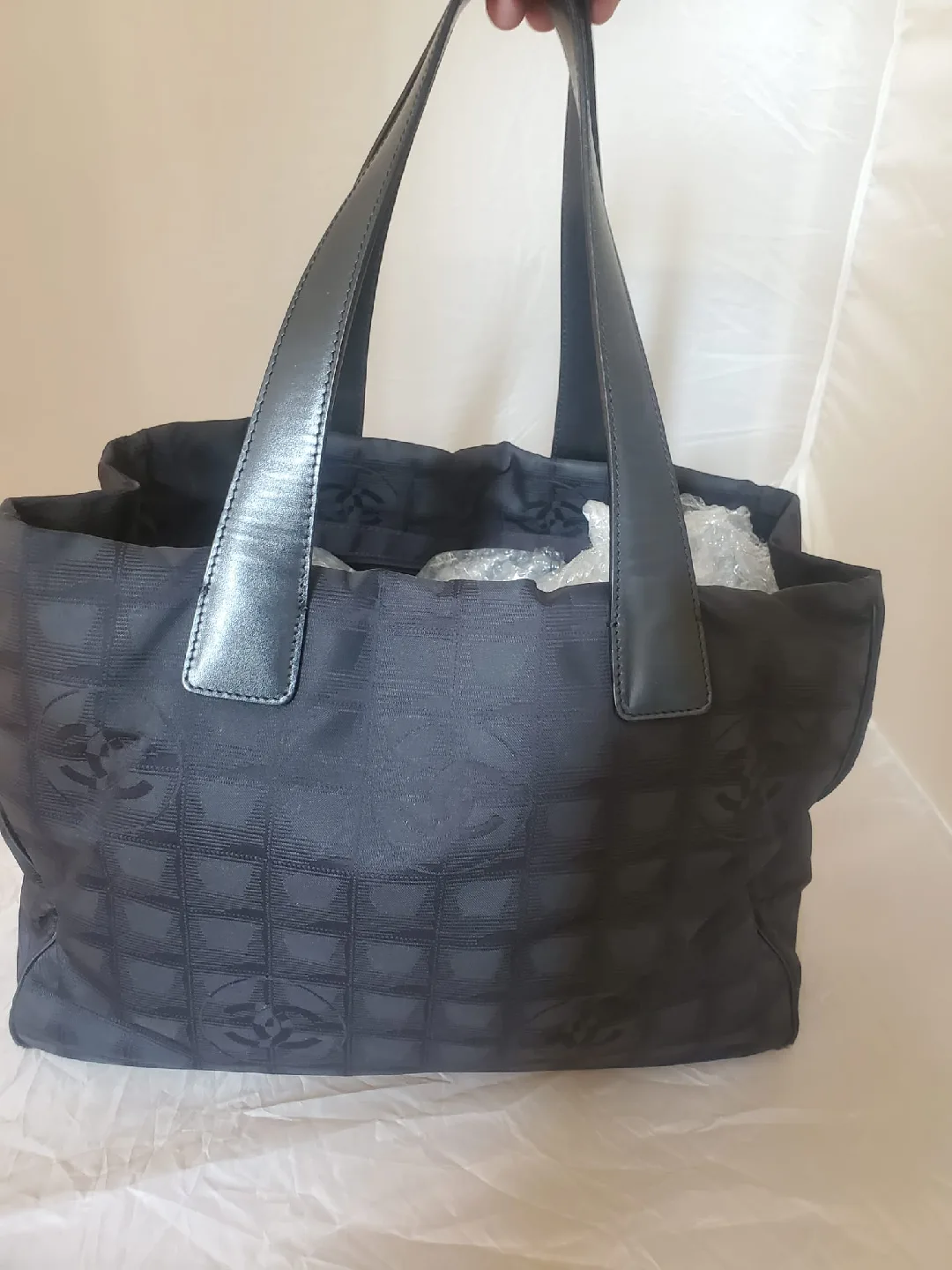 Chanel Black Tote Bag image indicator(2)