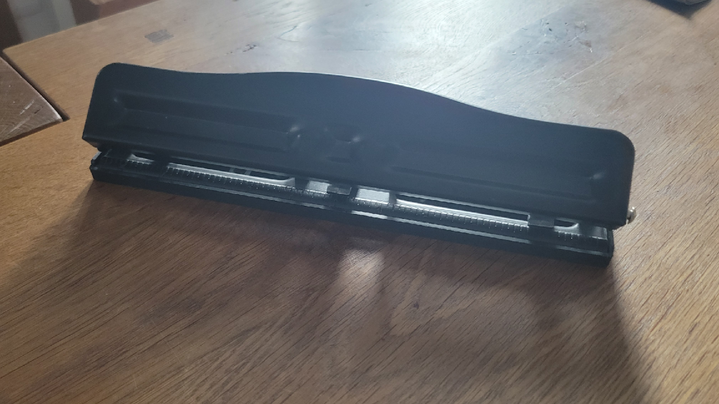 Black Paper Hole Punch - photo 2