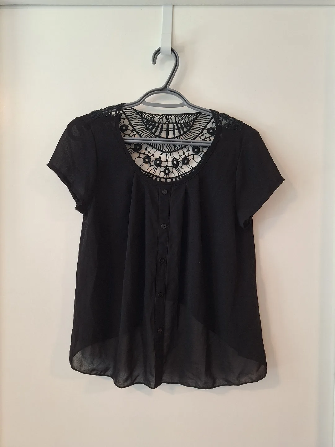 ESTAM Black Lace Back Blouse sz Med thumbnail