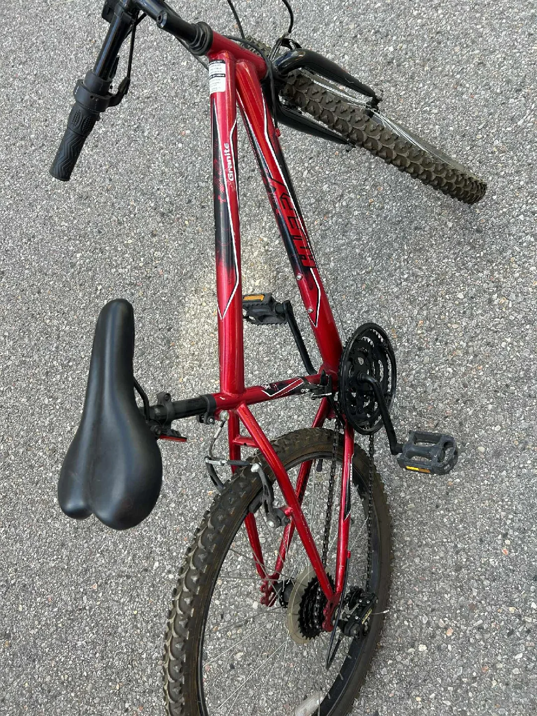 Granite Mountain Bike - Red & Black image indicator(4)