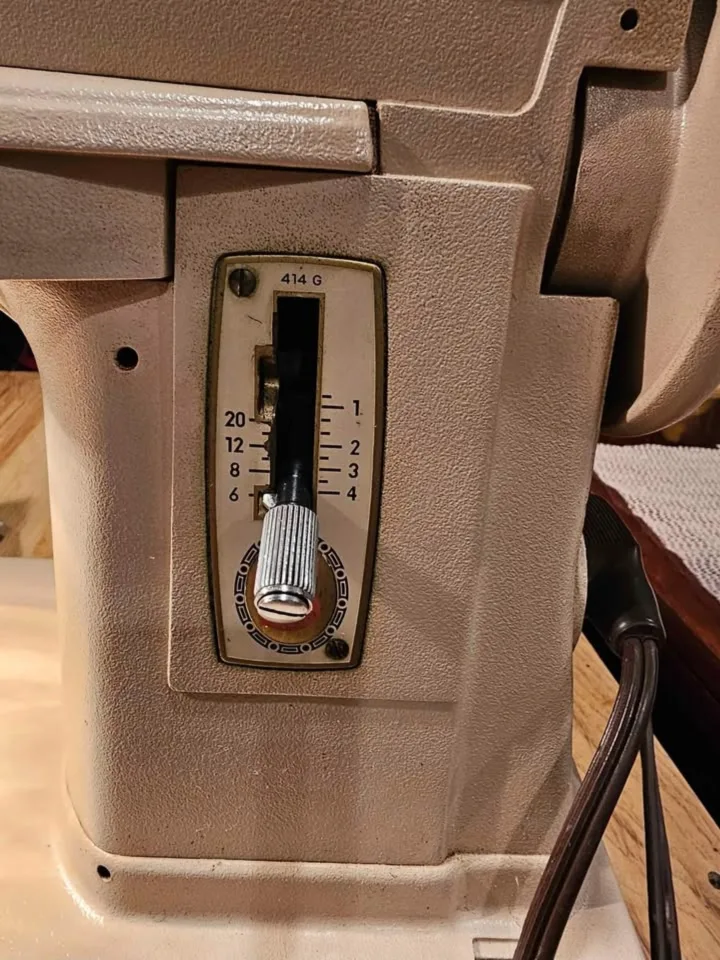 Singer 414G Sewing Machine made in Germany image indicator(5)