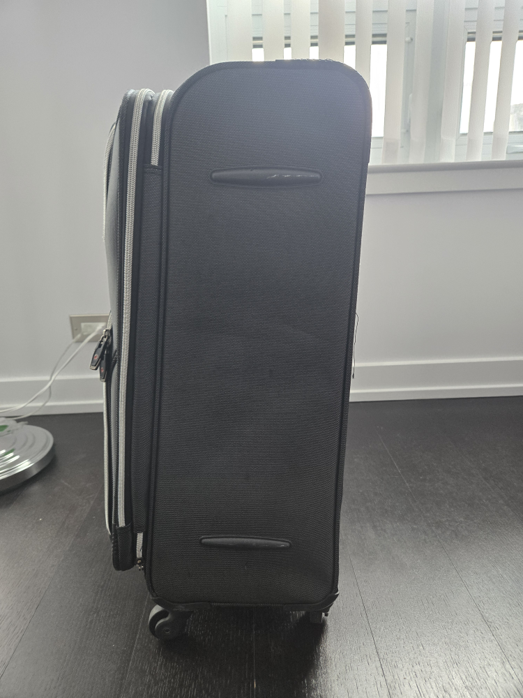 Air Canada Luggage - Check-In - Medium (Not Large) - photo 2