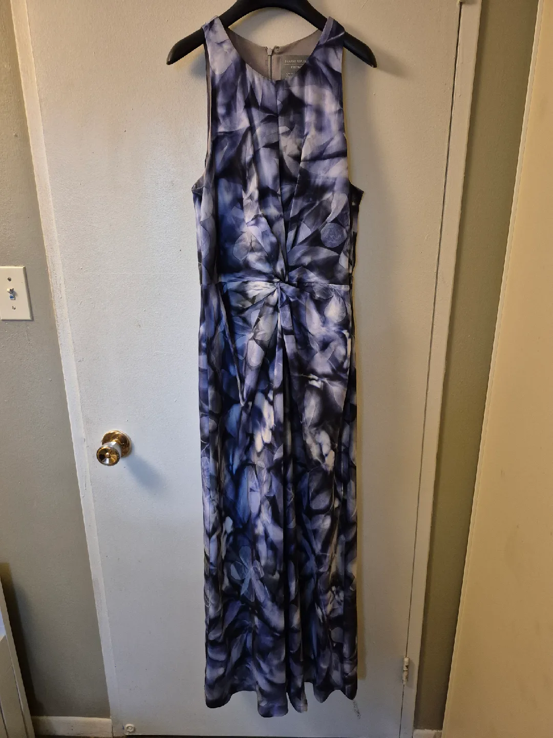 Banana Republic Sleeveless Maxi Dress - Size 8 thumbnail