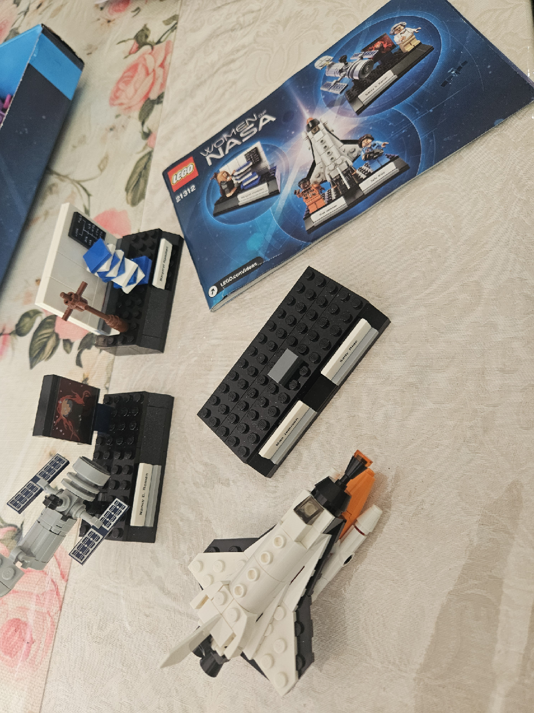 Lego Women of NASA 21312