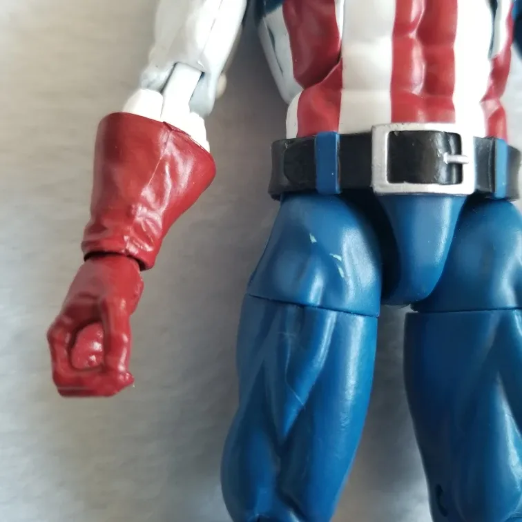 Marvel Legends Captain America Action Figure, 2016 image indicator(3)