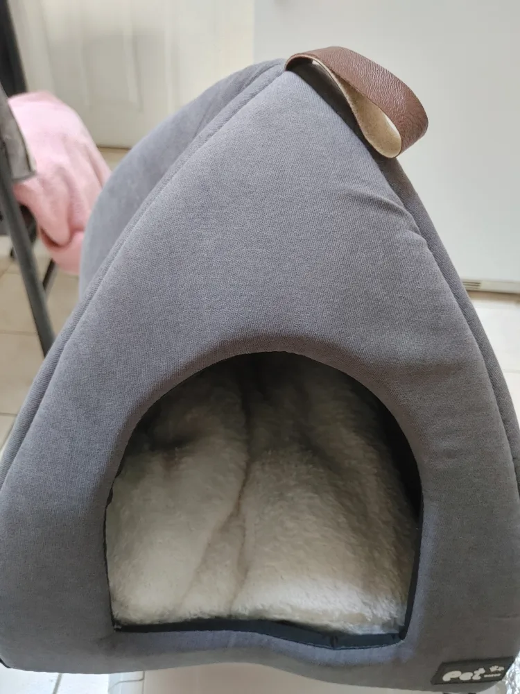 BRAND NEW COSOC PET CAT HOUSE WASHABLE. image indicator(3)