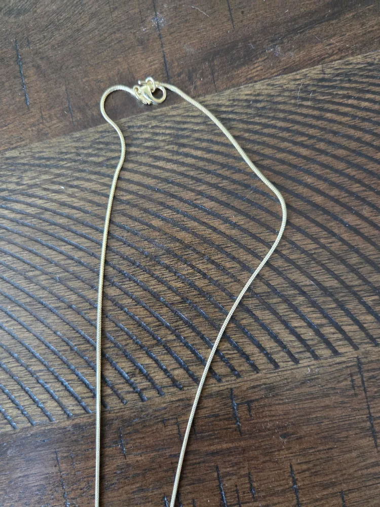 Gold Geometric Pendant Necklace image indicator(3)