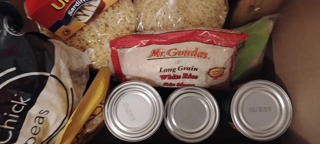 Box of Assorted Food Items thumbnail