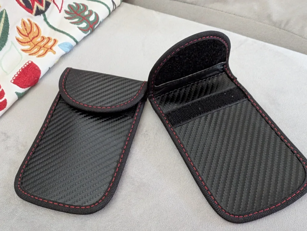 Faraday Pouch for key fobs (2 Pack) thumbnail
