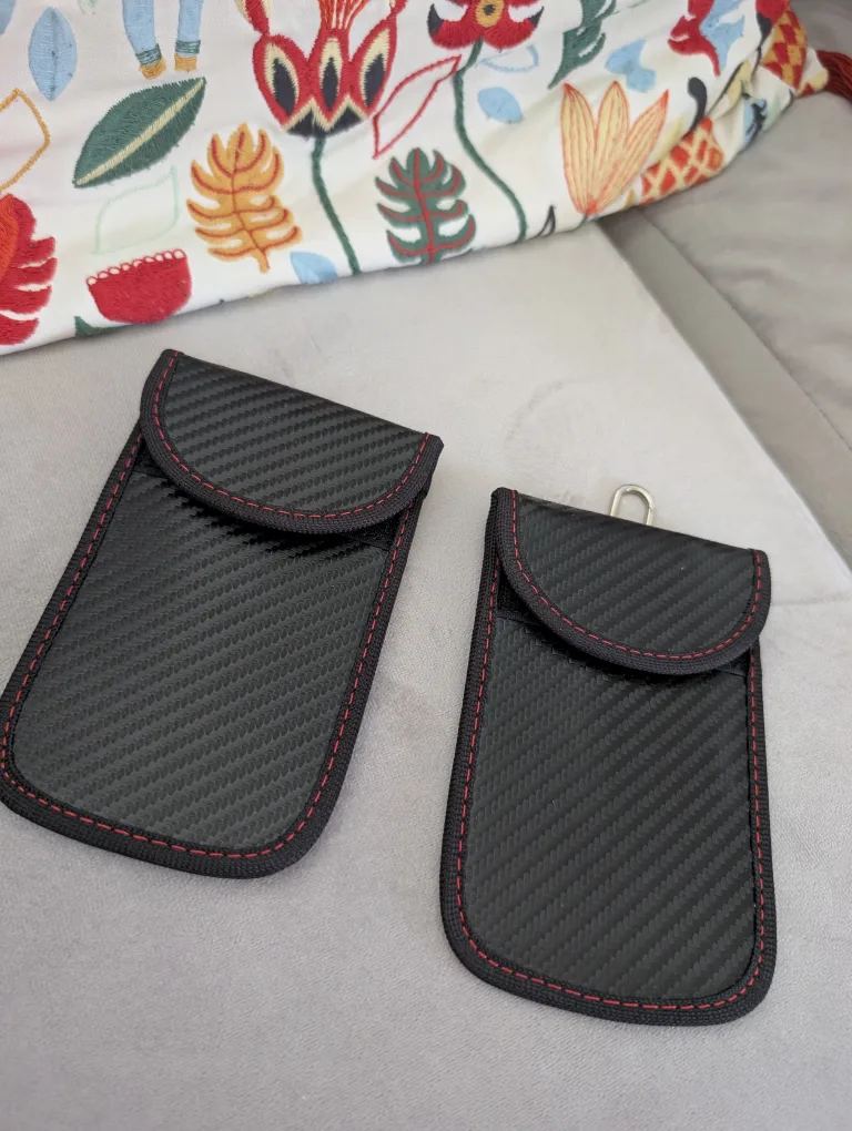 Faraday Pouch for key fobs (2 Pack) image indicator(2)