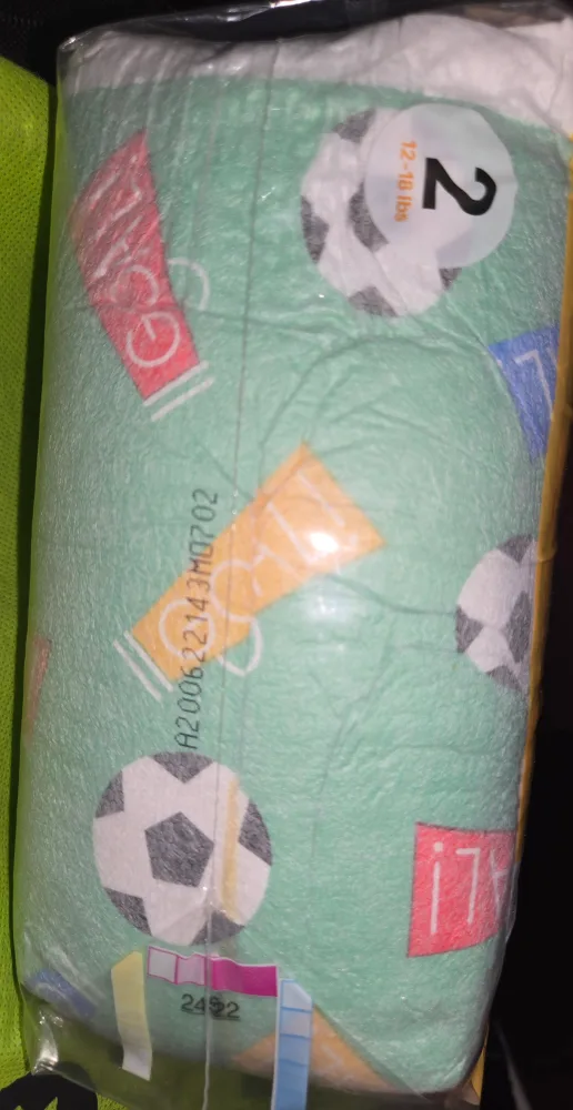 Four packs of Hello Bello size 2 diapers (32 diapers in pack) image indicator(3)