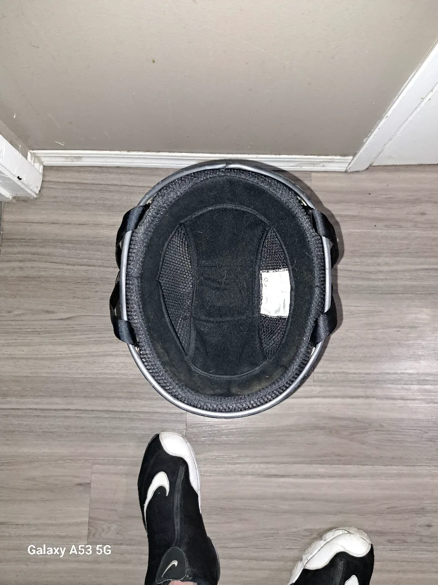 Black Motorcycle Helmet Size XL image indicator(3)