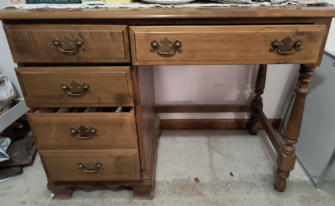 Solid Maple Colonial Desk - photo 2