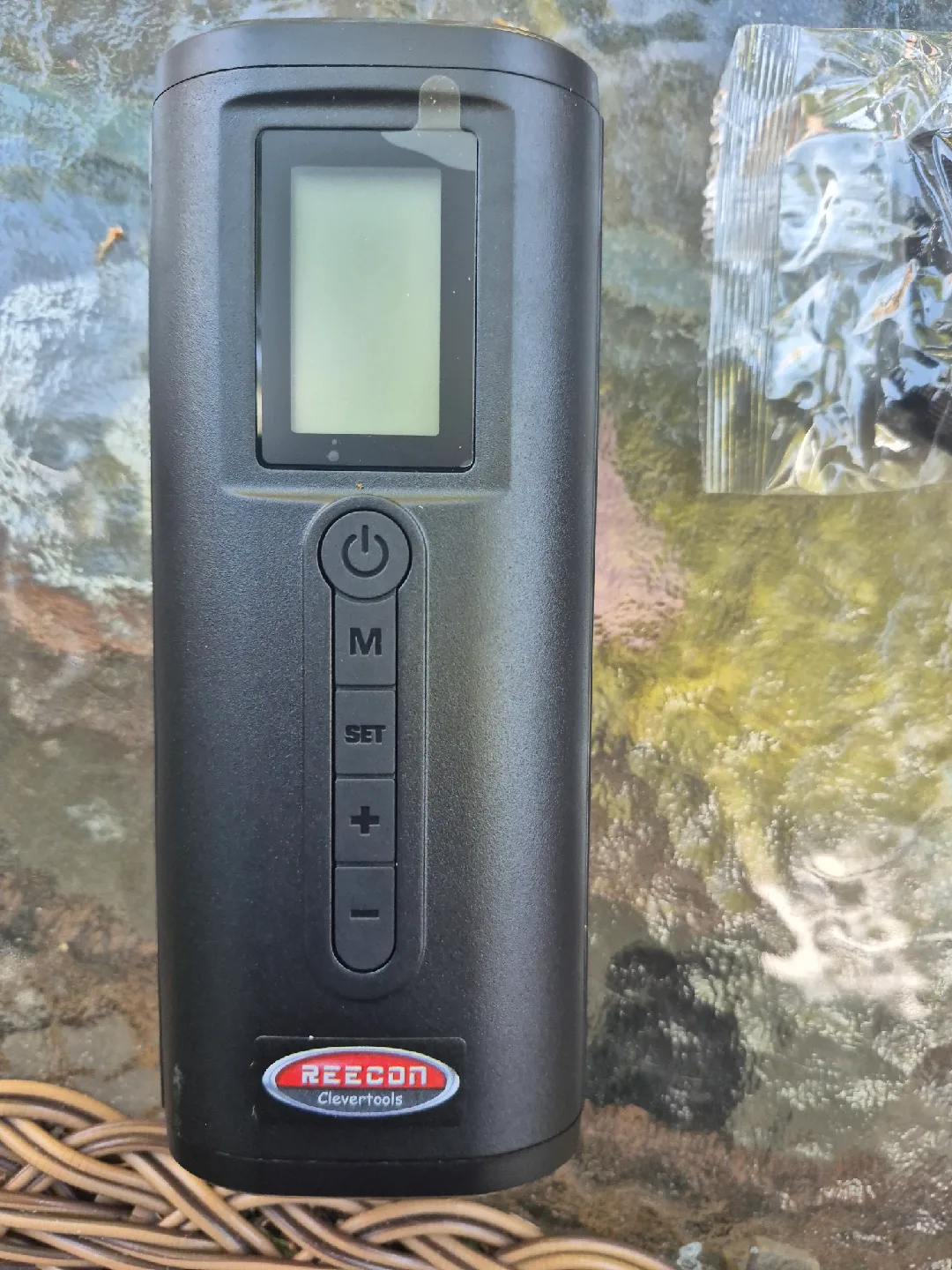 Reecon Clevertools Portable Air Compressor image indicator(2)