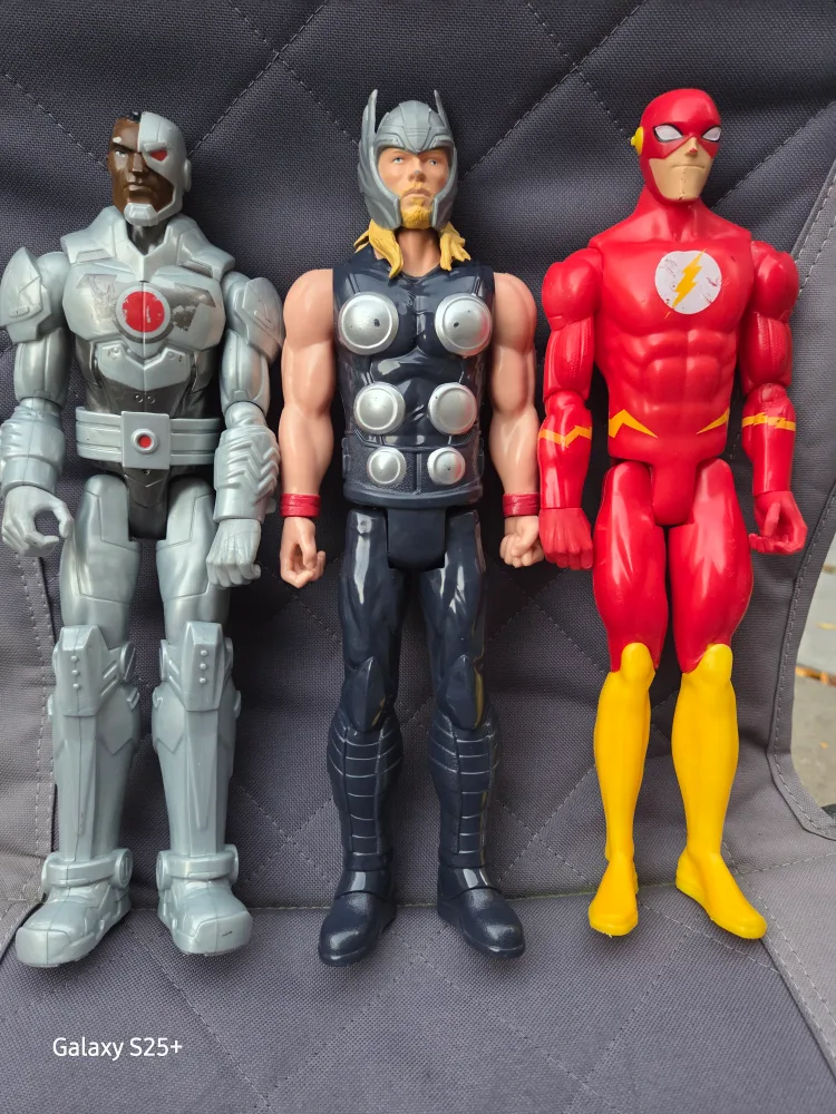 Thor, Flash, Cyborg Action Figures thumbnail