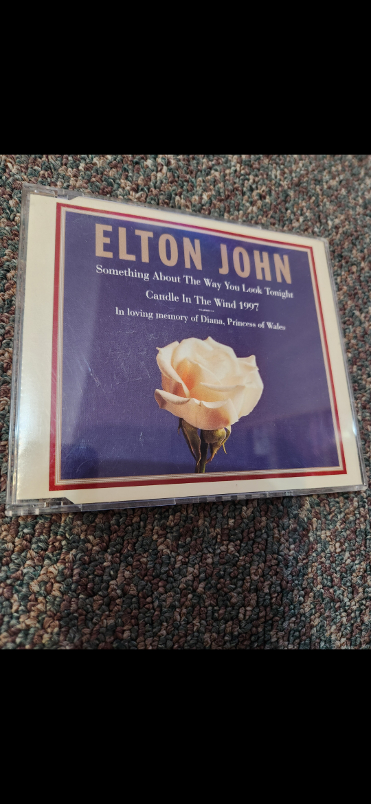 Elton John CDs - Too Low for Zero, Greatest Hits - photo 5