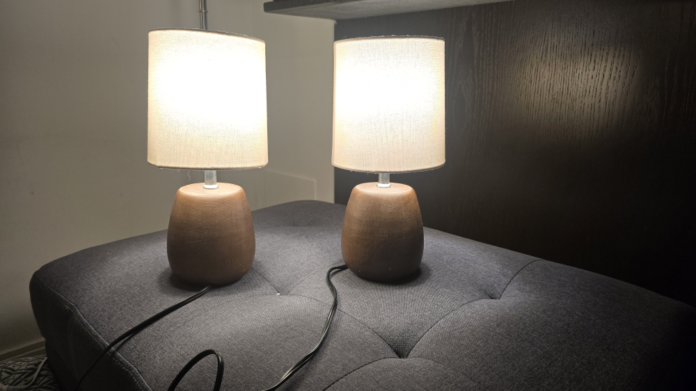 Pair of Small Wooden Table Lamps - photo 3