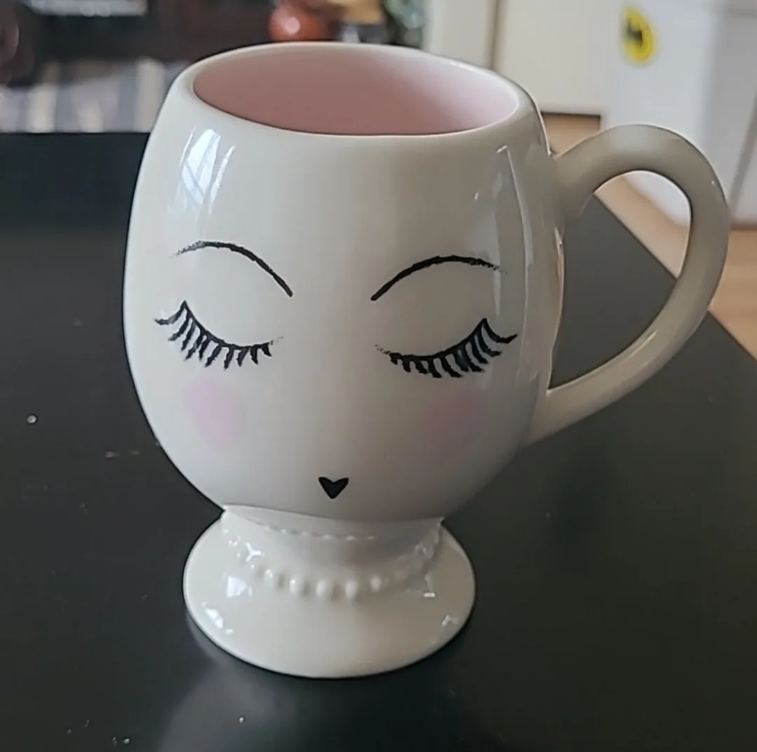Schurman Retail Group Face Mug thumbnail