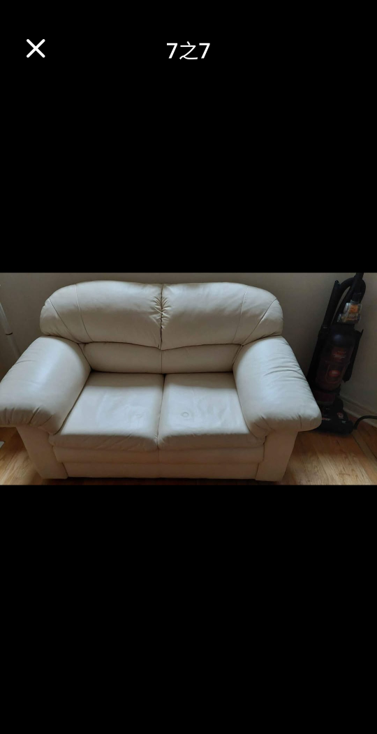 one set of couch almost new.color BEIGE
