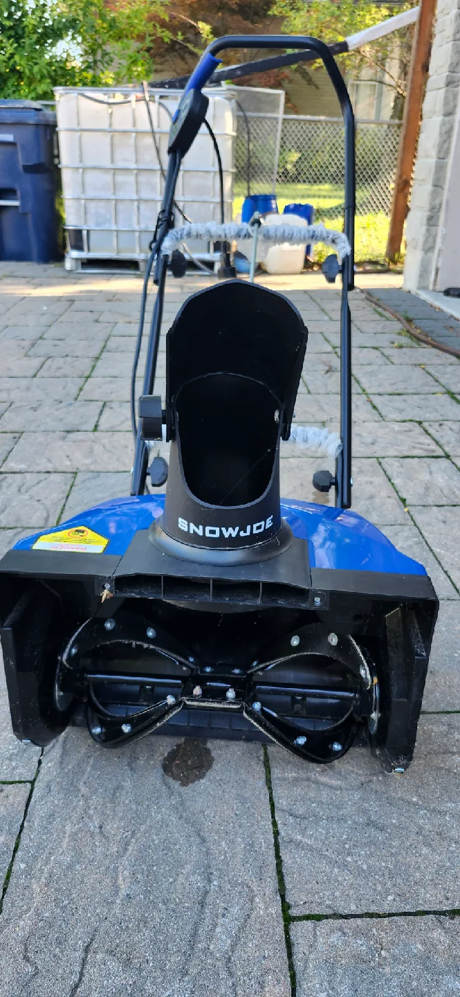 Snow Joe Ultra 18" Electric Snow Thrower image indicator(6)