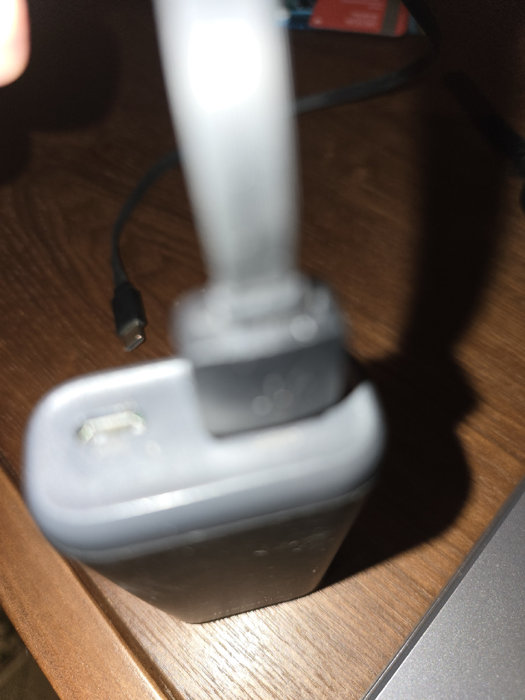 Insignia Portable Charger - photo 2