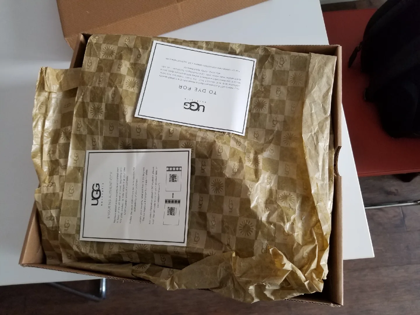 UGG Essential Short Women's Boots, Size 6, Grey image indicator(4)