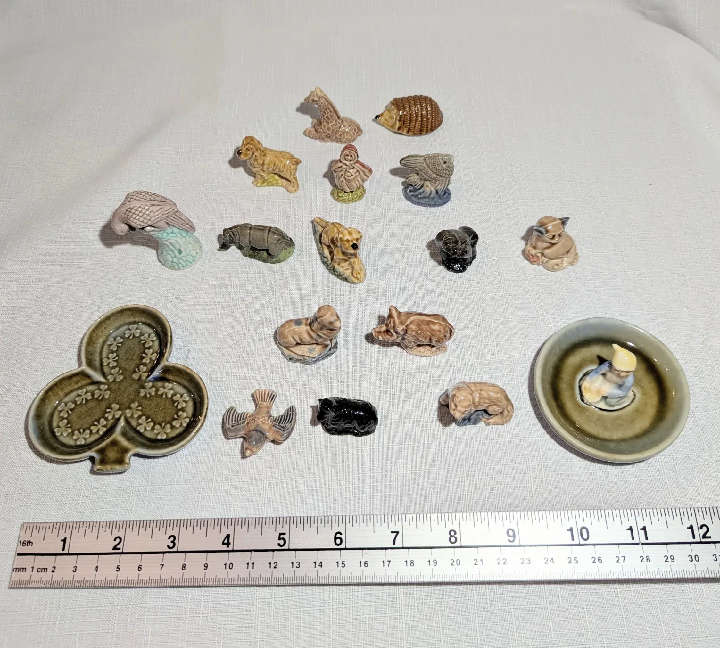 Wade Figurines and Trinket Holder Lot 17 pieces thumbnail