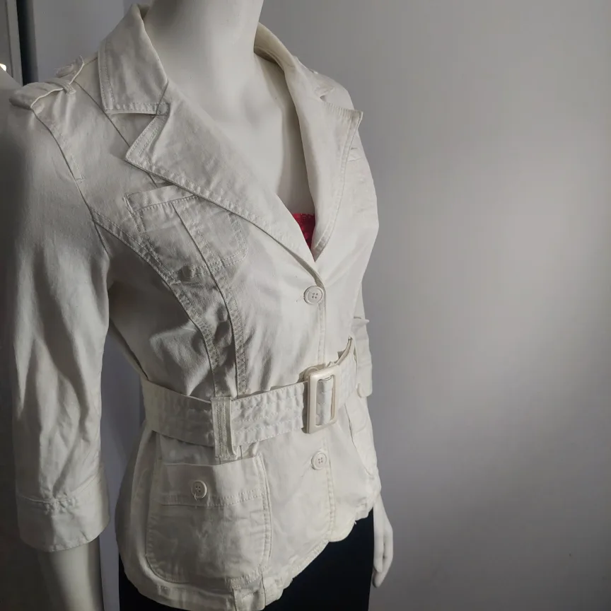 Casual Pure Comfort White Belted Jacket - M/M image indicator(6)