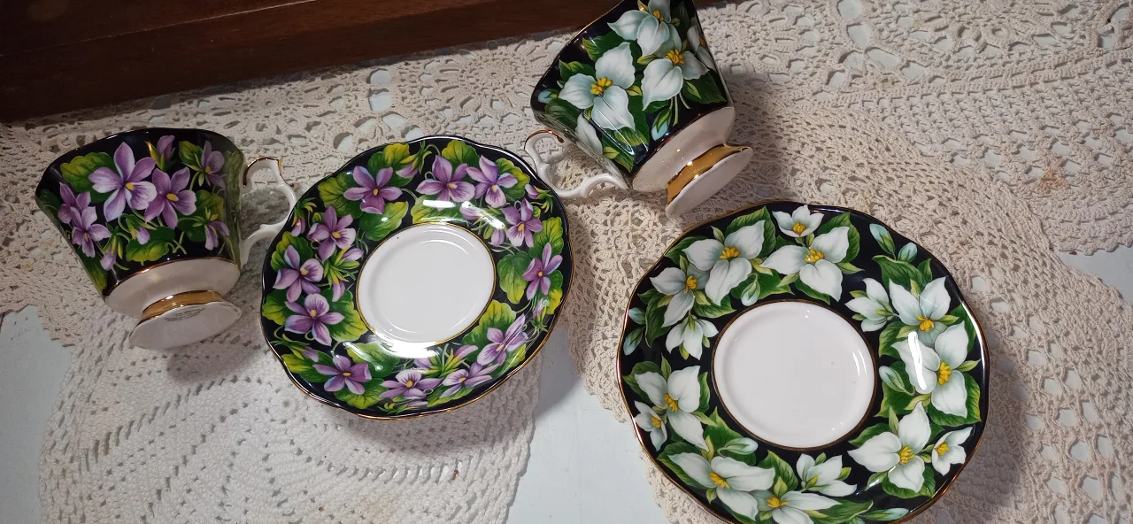Royal Albert Provincial Flowers Teacup & Saucer Set image indicator(3)