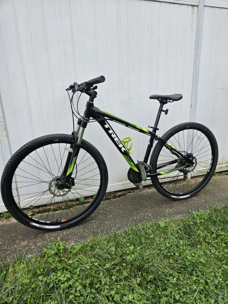 trek marlin 6 mountain bike