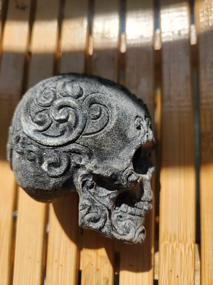 black obsidian skull tribal carving image indicator(4)