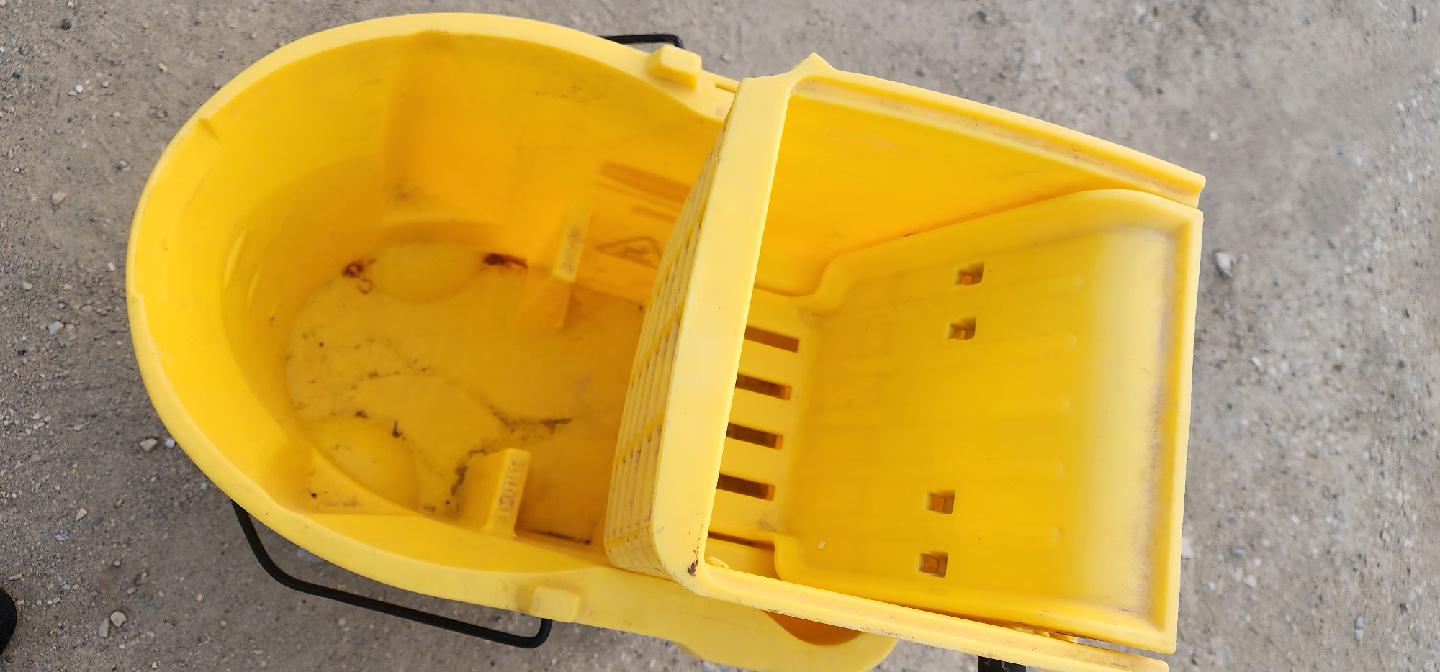 Yellow Mop Bucket with Wringer - photo 3