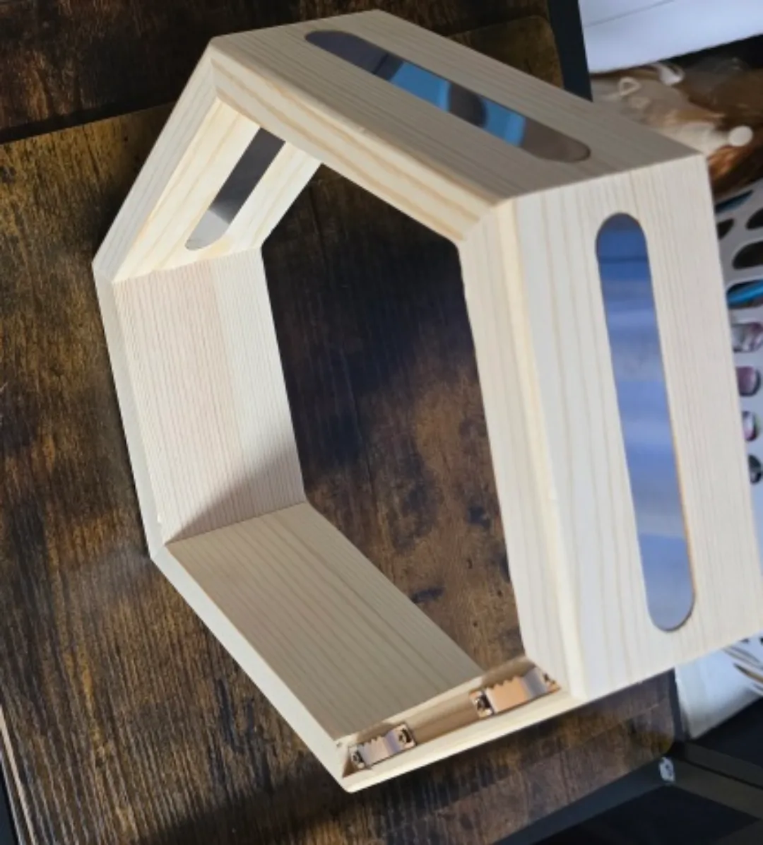 Brand new 3 magnetic haxagone tonie shelf image indicator(5)