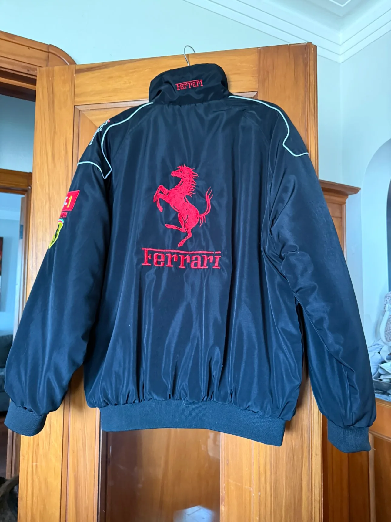 Ferrari Jacket image indicator(2)