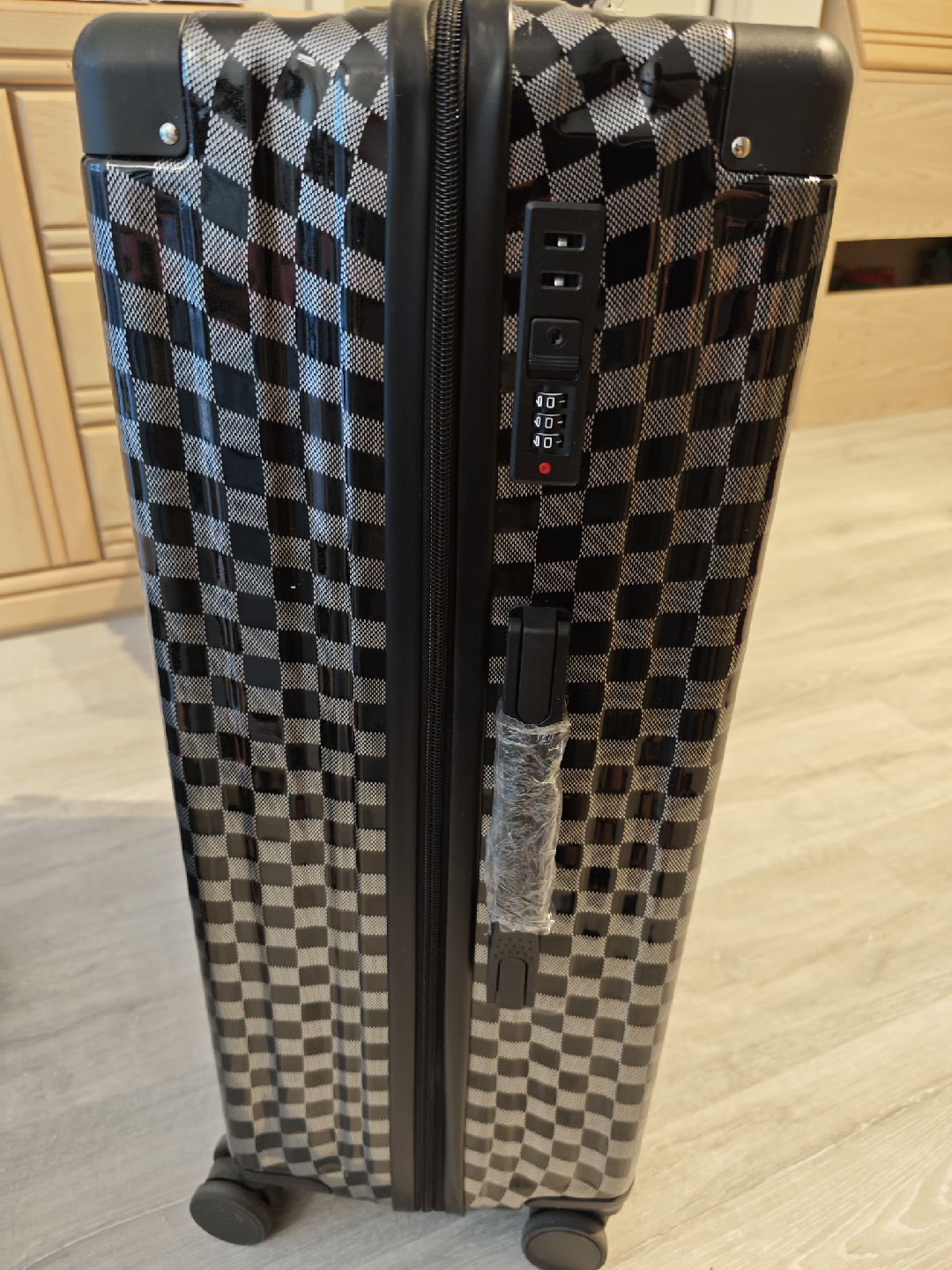 Checked Luggage Suitcase - photo 3