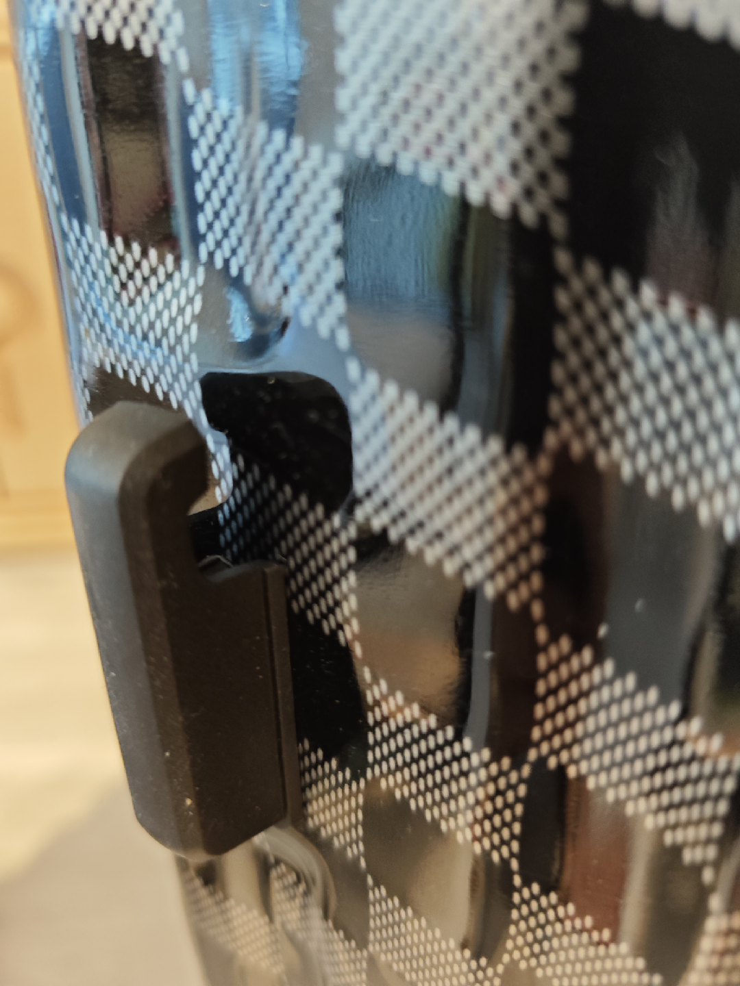 Checked Luggage Suitcase - photo 5
