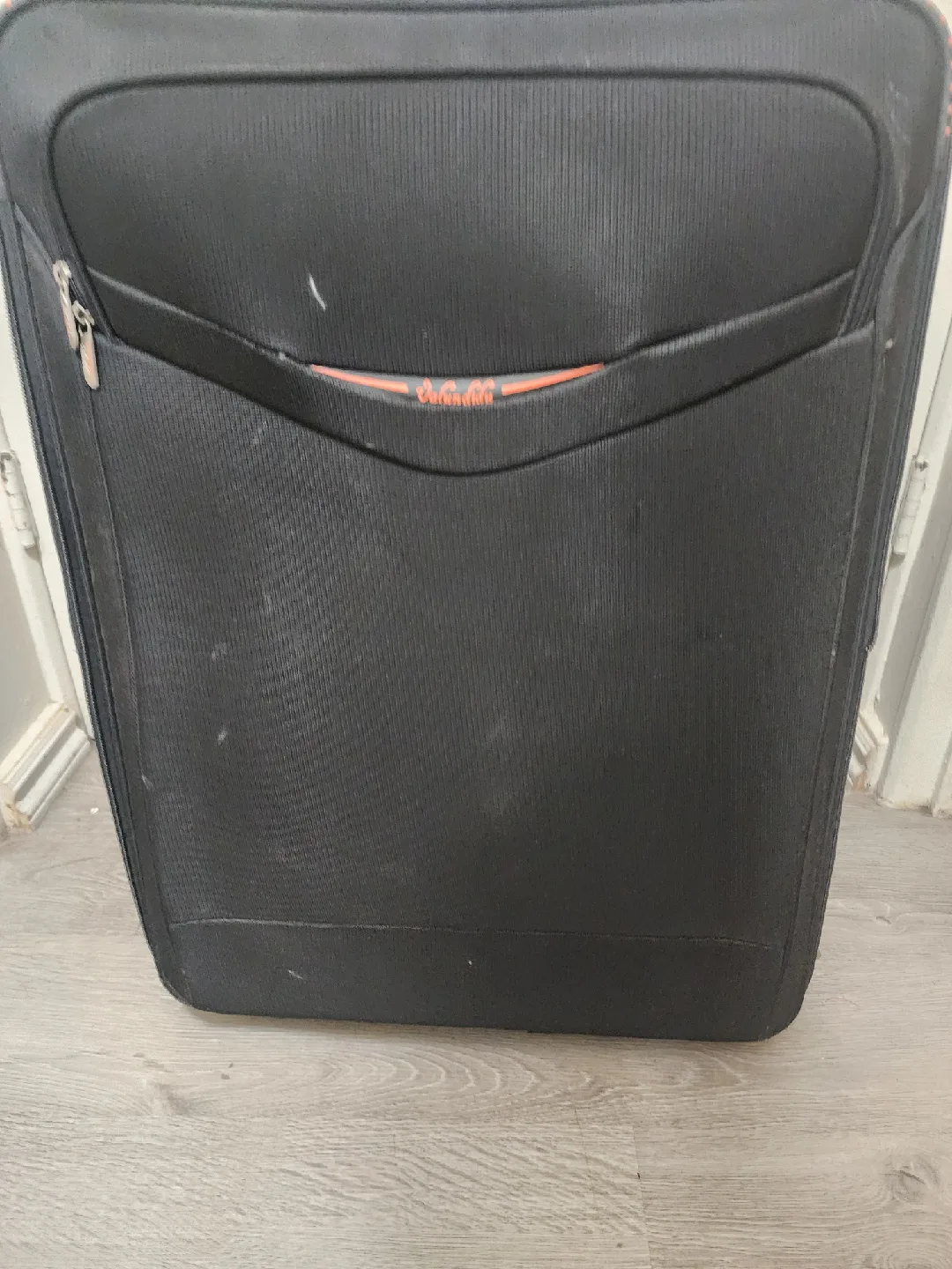 Heys Black checking Luggage. Big size in the set. image indicator(8)