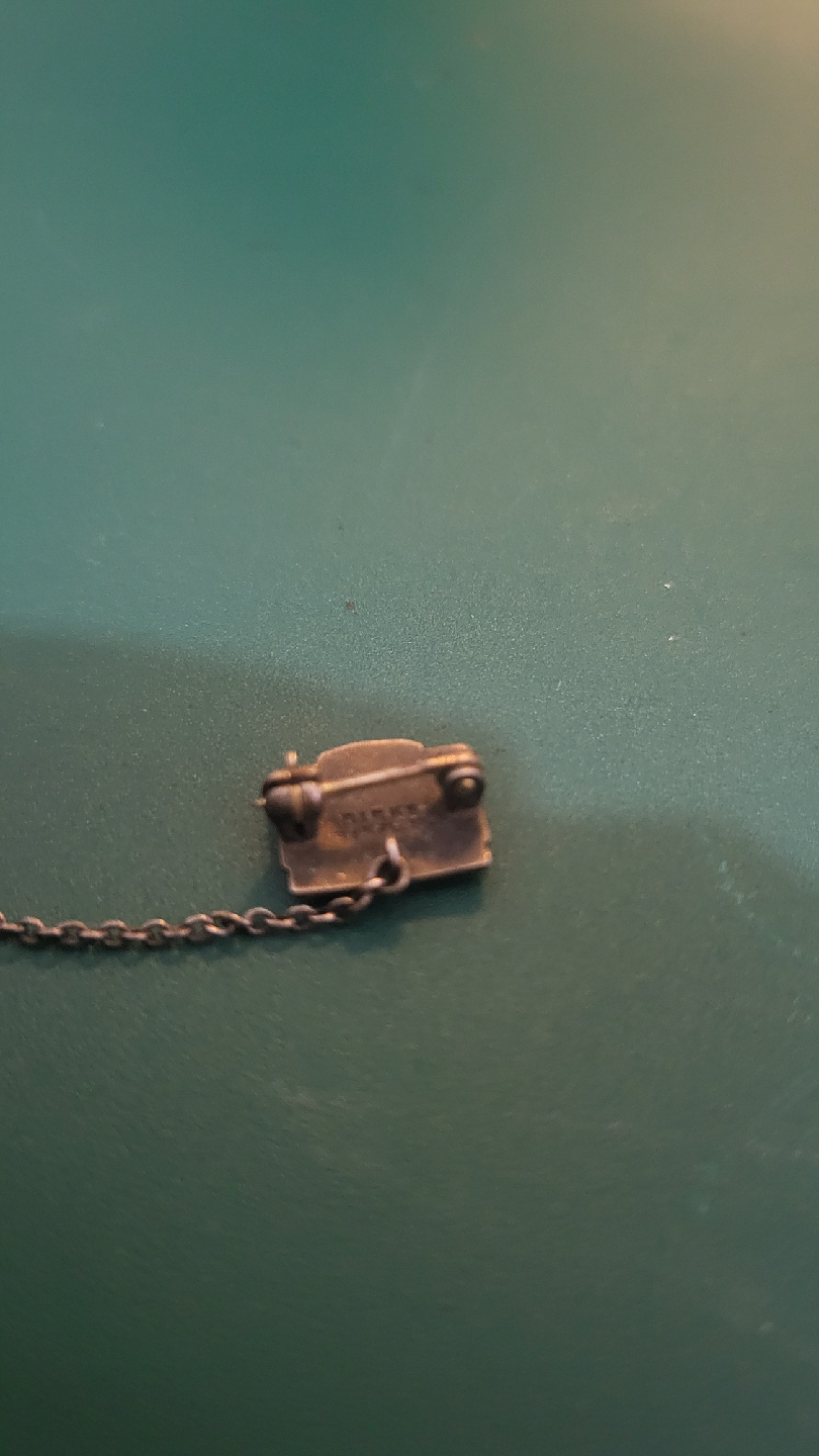 Vintage M Arts Lapel Pin - photo 2