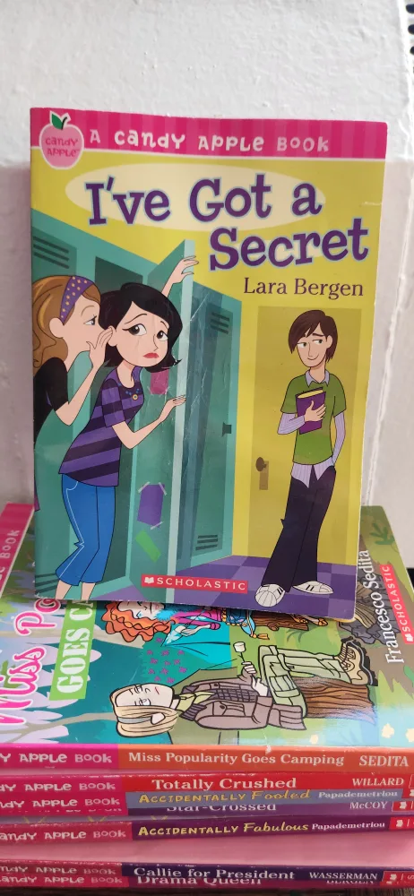 Candy Apple Book Series image indicator(5)