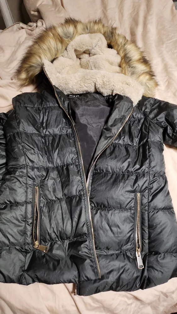 zara small green thumbnail