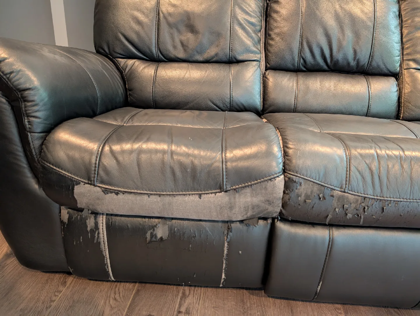 Black Leather Reclining 3 Seater Sofa, Loveseat & Chair Set image indicator(4)