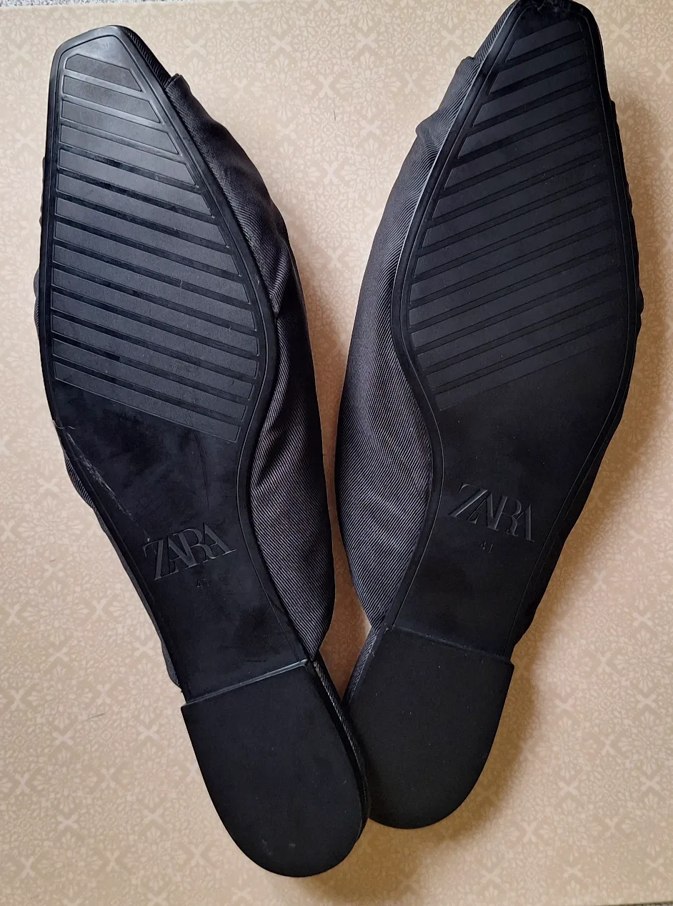 Zara Black Knot Detail Mules - Size 10 image indicator(2)