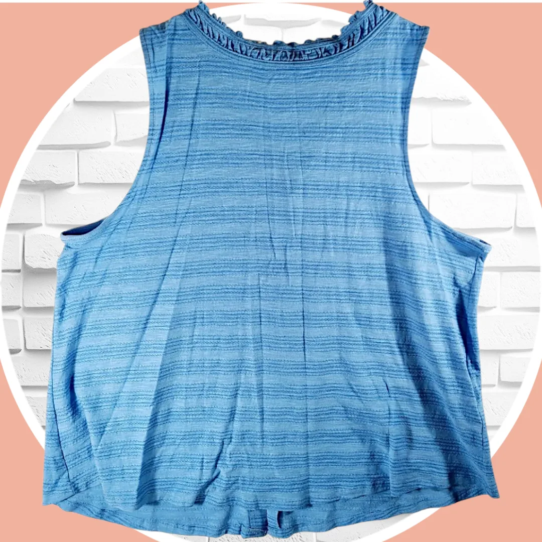 🥕 Sz Lrg Sleeveless Embroidery  Button Up Top image indicator(6)