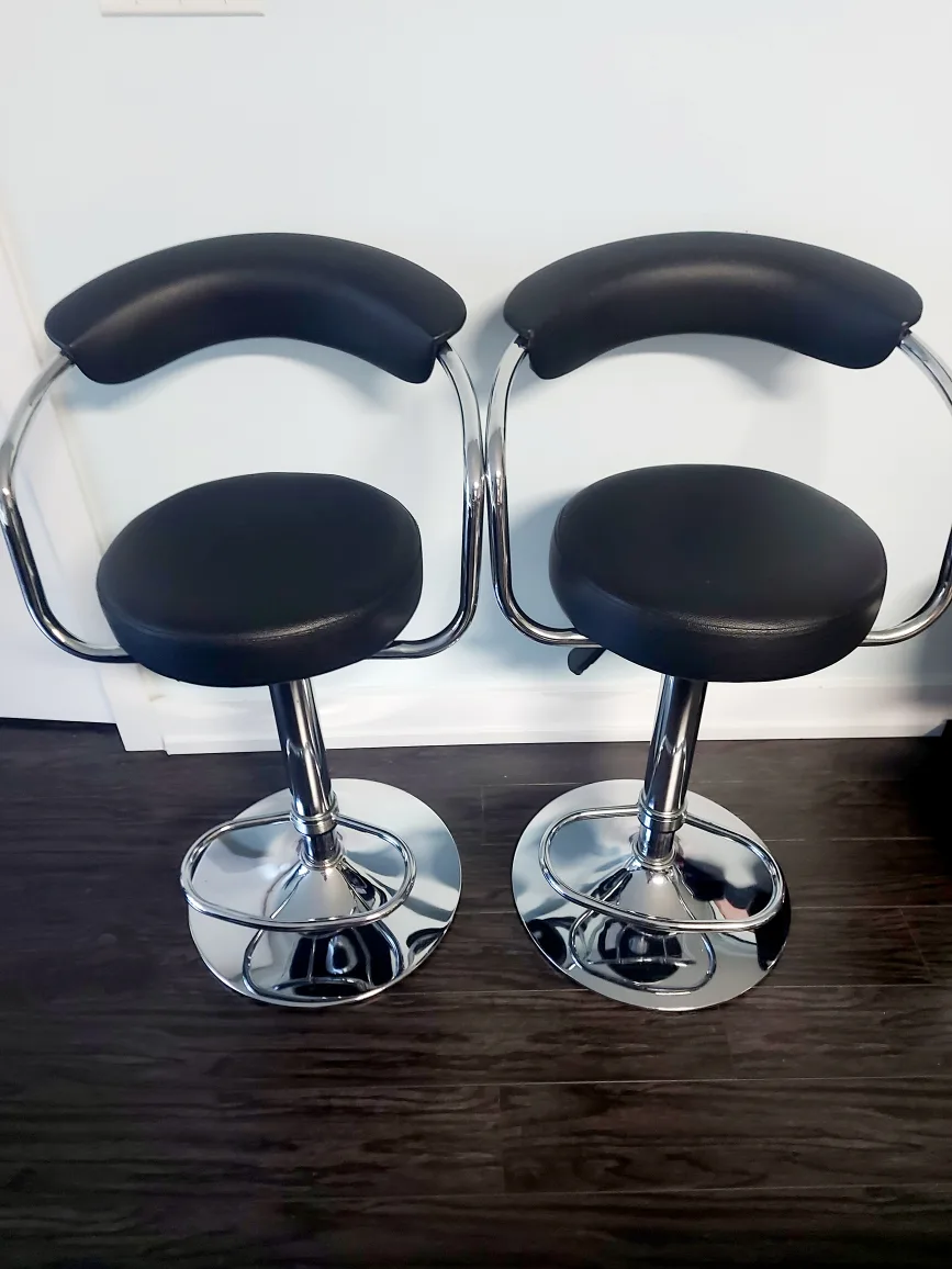 Set of 2 Black Leather Bar Stools thumbnail
