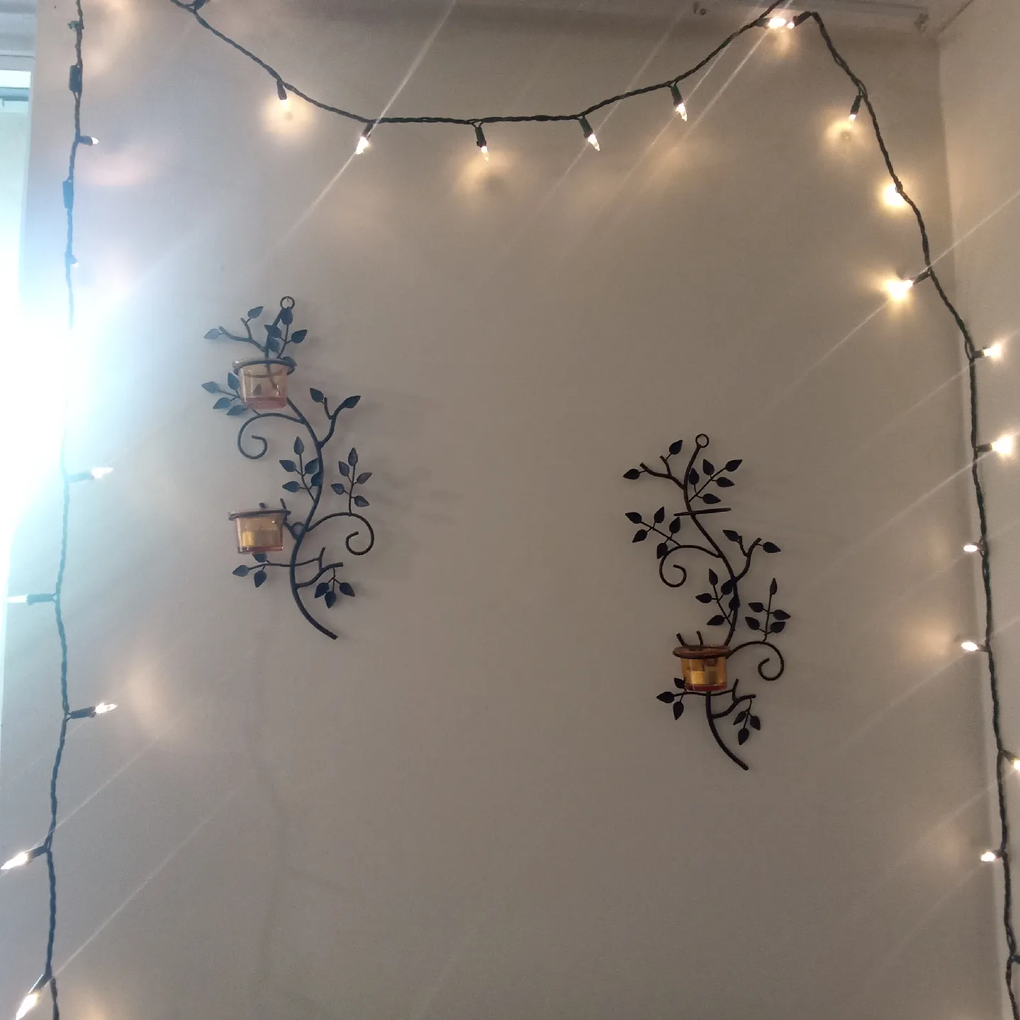 Metal Wall Candle Holder image indicator(2)